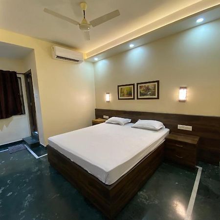Shivam Hotels Calcutta Eksteriør billede