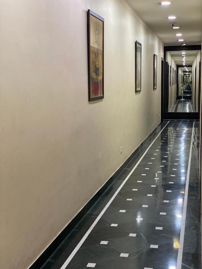 Shivam Hotels Calcutta Eksteriør billede