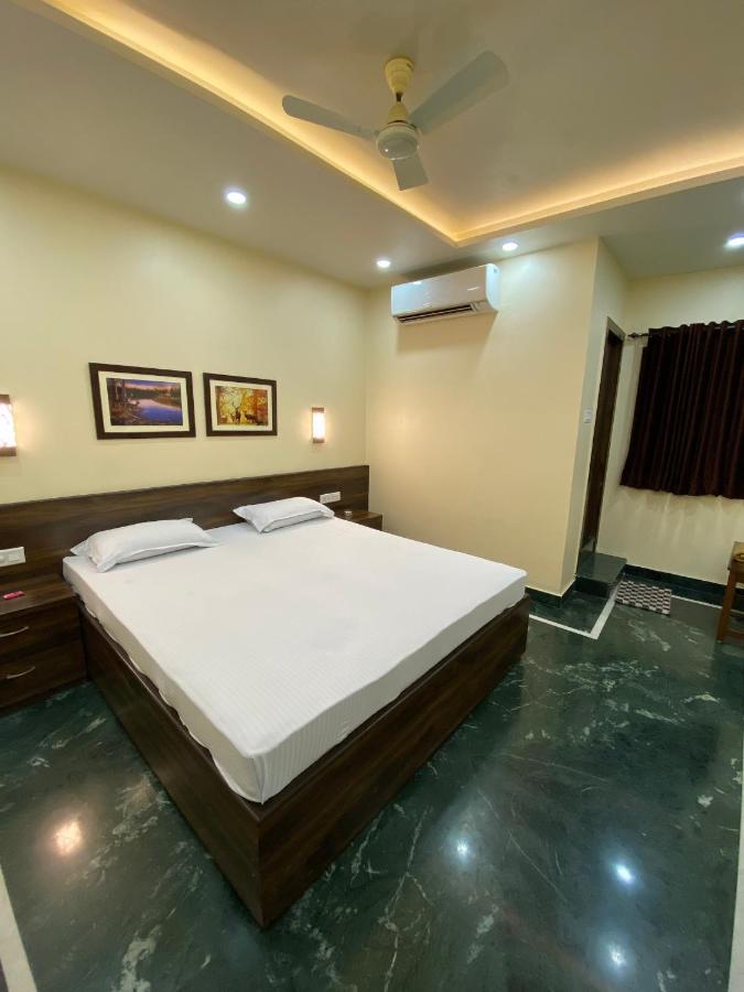 Shivam Hotels Calcutta Eksteriør billede