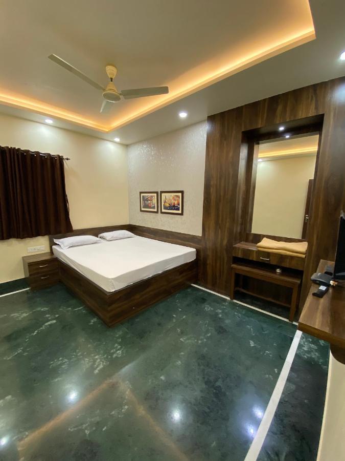 Shivam Hotels Calcutta Eksteriør billede