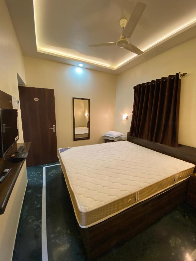 Shivam Hotels Calcutta Eksteriør billede
